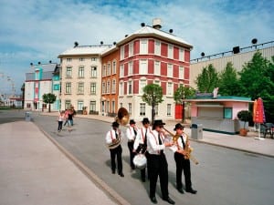 Reiner Riedler, Marching Band, Movie World, Bottrop, North Rhine-Westphalia, Germany. Fake Holidays. © Reiner Riedler / Anzenberger.