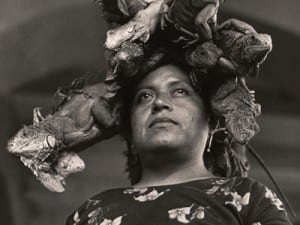 Graciela Iturbide, La Nuestra Senora de las Iguanas, Juchitan, Oaxaca, Mexico (Our Lady of the Iguanas, Juchitan, Oxaca, Mexico), 1979.