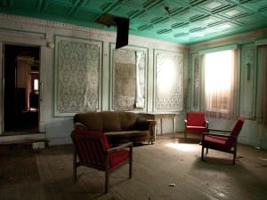 Samantha VanDeman, Three Red Chairs – Hotel Washington in Sharon Springs, New York, 2013.