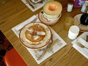 Stephen Shore, Trail’s End Restaurant, Kanab, Utah 10 August 1973.