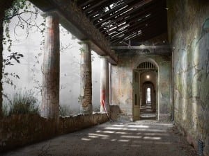 Suzanne Moxhay, Corridor, 2015. Archival digital pigment print.