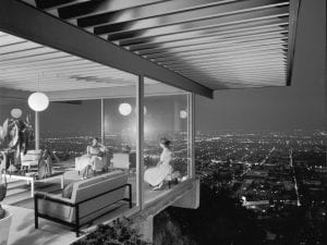 Julius Shulman (American, 1910-2009). <i>Case Study House No. 22 (Los Angeles, Calif.),</i> 1960. Gelatin silver print,
9 15/16 x 7 15/16 inches. Julius Shulman Photography Archive, Getty Research Institute, Los Angeles, 2004.R.10.
© 2018 J. Paul Getty Trust. Getty Research Institute, Los Angeles.